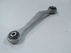 AUDI A4- 13/15; ARKA ÜST TABLA SAĞ DÜZ TİP BURÇLU (SALINCAK) (SH) 8K0501530K