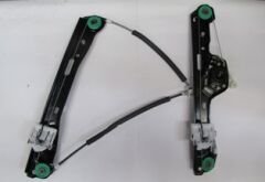 BMW 1 SERI- E87- 04/11; ÖN CAM KRİKOSU SOL ELEKTRİKLİ/MOTORSUZ (TW) 51337138465