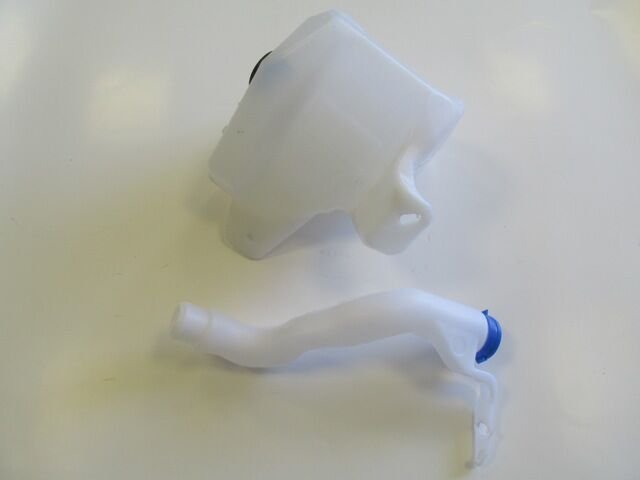 OPEL CORSA- C- 04/06; ÖN CAM SU BİDONU/DEPOSU (KAPAKLI) 51834926