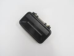 MITSUBISHI CANTER- FE449- 90/97; ÖN KAPI DIŞ AÇMA KOLU SOL SİYAH (TW) MB394510