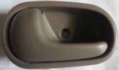 KIA RIO- I- 01/02; ÖN KAPI İÇ AÇMA KOLU SOL BEJ (HUSHAN) OK30B-5933078