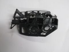 PEUGEOT 308- 11/13; ÖN TAMPON BRAKETİ SAĞ (PLASTİK) (LM) 7120.PW