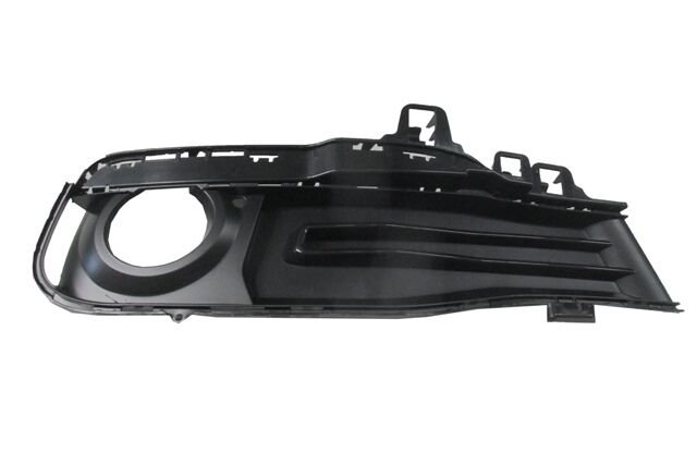 BMW 3 SERI- F30- 15/18; SİS LAMBA KAPAĞI SAĞ SİYAH (SİS DELİKLİ) (TW) 51117396858