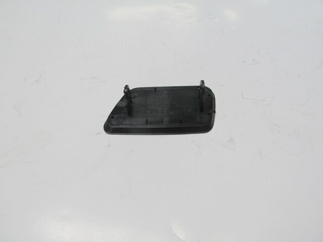 BMW 5 SERI- E60- 04/07; FAR YIKAMA FISKİYE KAPAĞI SAĞ SİYAH (TW) 51117111742