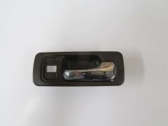 HONDA ACCORD- 90/93; ÖN KAPI İÇ AÇMA KOLU SAĞ KAHVERENGİ (ELCEĞİ NİKELAJLI) (HUSHAN) 72125-SM4-003Z-B