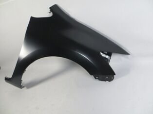 TOYOTA AURIS- 11/12; ÖN ÇAMURLUK DELİKSİZ SAĞ (TYG) 53801-02130