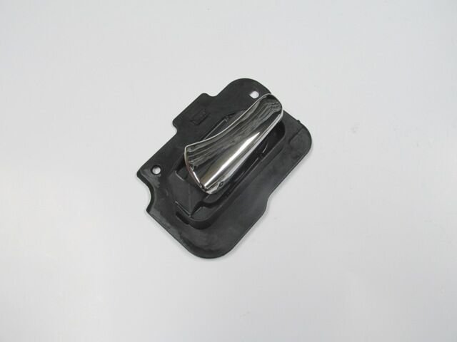 OPEL VECTRA- B- 96/99; ARKA KAPI İÇ AÇMA KOLU SOL SİYAH (ELCEĞİ NİKELAJLI) (TYG) 136715