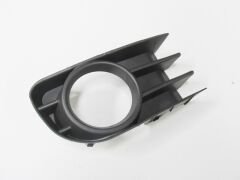 RENAULT MEGANE- 2- 03/06; SİS LAMBA KAPAĞI SAĞ SİYAH (SİS DELİKLİ) (EUROBUMP) 7701474479
