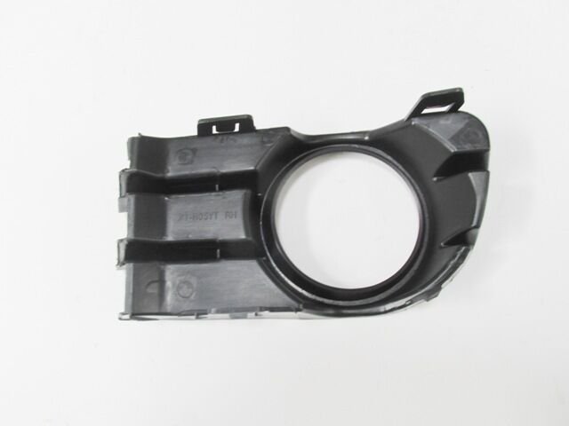RENAULT MEGANE- 2- 03/06; SİS LAMBA KAPAĞI SAĞ SİYAH (SİS DELİKLİ) (EUROBUMP) 7701474479