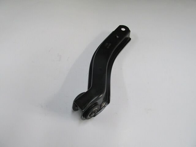 OPEL CORSA- A- 86/92; ÖN ALT TABLA SAĞ ROTİLSİZ/BURÇLU (SALINCAK) (SH) 352182