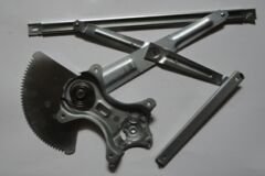 TOYOTA RAV4- 01/04; ÖN CAM KRİKOSU SAĞ ELEKTRİKLİ/MOTORSUZ (HUSHAN) 69801-42050