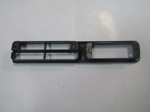 NISSAN PICK UP- D21- 89/97; ÖN TAMPON PANJURU SOL (CASP) 62257-55G00