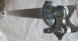TOYOTA RAV4- 01/04; ARKA CAM KRİKOSU SOL ELEKTRİKLİ/MOTORSUZ (HUSHAN) 69804-42020