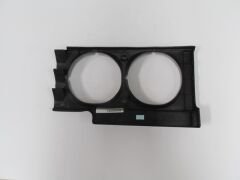 MITSUBISHI CANTER- FE304- 90/97; FAR ÇERÇEVESİ SAĞ SİYAH (TYG) MB392826