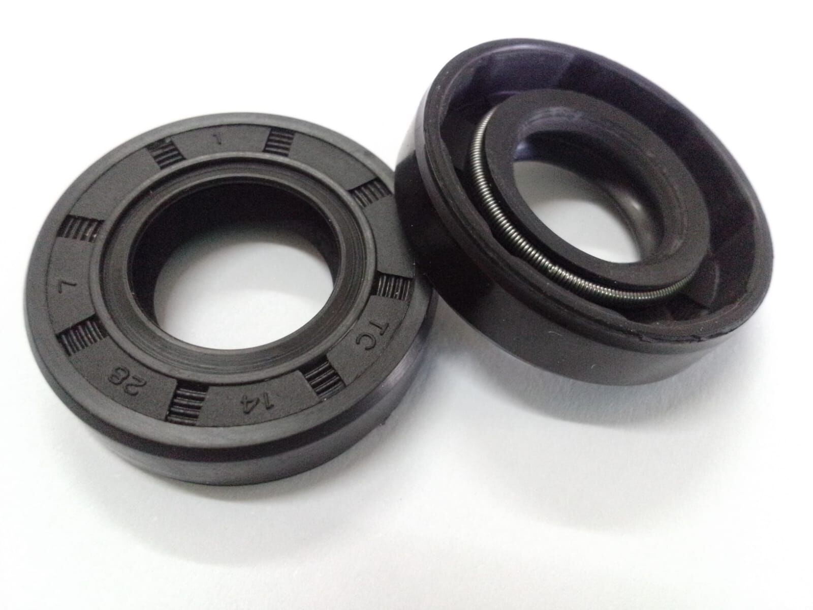 6135 - SUPTEX - 14X28X7 - KK-T NBR YAĞ KEÇESİ