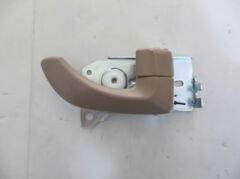 KIA SORENTO- 02/09; ÖN KAPI İÇ AÇMA KOLU SAĞ BEJ RENGİ (HUSHAN) 82620-3E000FC