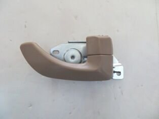 KIA SORENTO- 02/09; ARKA KAPI İÇ AÇMA KOLU SAĞ BEJ RENGİ (HUSHAN) 83620-3E000FC