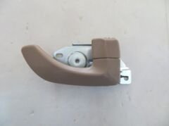 KIA SORENTO- 02/09; ARKA KAPI İÇ AÇMA KOLU SAĞ BEJ RENGİ (HUSHAN) 83620-3E000FC