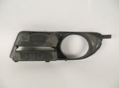 TOYOTA COROLLA- ZZE121- 05/06; SİS LAMBA KAPAĞI SAĞ YUVARLAK DELİKLİ (EURO BODY) 52127-02150