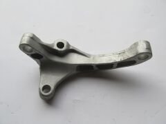 RENAULT CAPTUR- 13/19; MOTOR TAKOZU BAĞLANTI KULAĞI 1.2CC OTOMATİK (ALÜMİNYUM) 112539045R