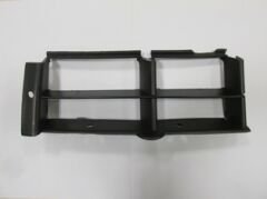 BMW 5 SERI- E39- 96/00; ÖN TAMPON PANJURU SOL SİYAH (TW) 51118235673