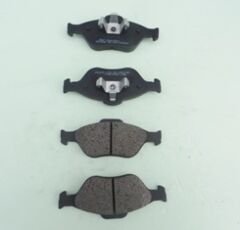 FORD FIESTA- 00/02; ÖN FREN BALATASI 1,25/1,3/1,4/1,6(DİSK(151,3X55,5X18,54/15;0,50X59X18,54(BRAMAX) 1521328