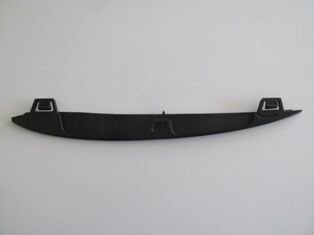 BMW 5 SERI- F10- 10/13; ÖN TAMPON PANJURU ÜST ÇITASI SAĞ SİYAH (TW) 51117231860