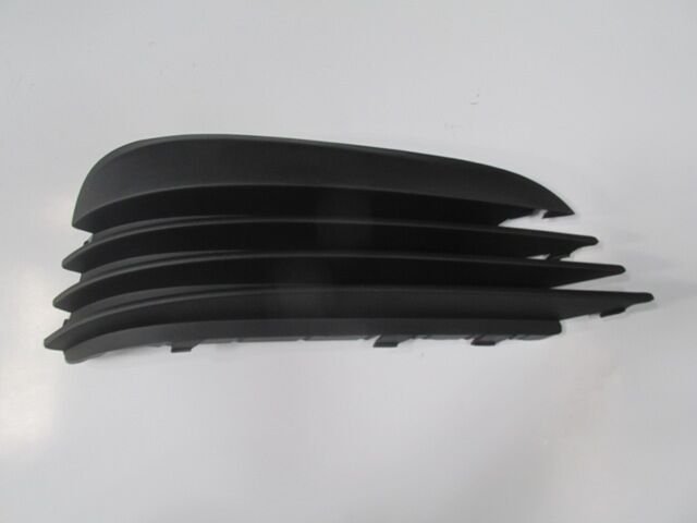 OPEL VECTRA- 06/09; SİS LAMBA KAPAĞI SAĞ SİS DELİKSİZ SİYAH (TW) 6400602