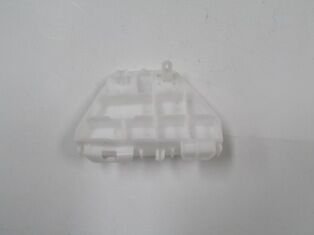 TOYOTA COROLLA- E150- 10/13; ARKA TAMPON İÇ BAĞLANTI BRAKETİ SAĞ (STOP ALTINA BAĞLANAN)PLASTİK(CASP) 52562-12120