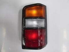 MITSUBISHI L300- MİNİBÜS- 88/09; STOP LAMBASI SAĞ SARI/BEYAZ/KIRMIZI (MARS) MB527316