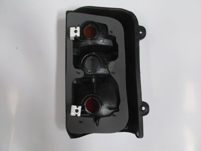 MITSUBISHI L300- MİNİBÜS- 88/09; STOP LAMBASI SAĞ SARI/BEYAZ/KIRMIZI (MARS) MB527316