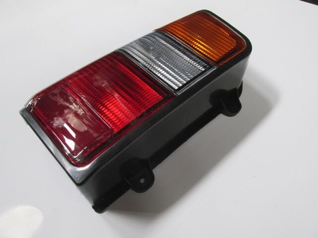MITSUBISHI L300- MİNİBÜS- 88/09; STOP LAMBASI SOL SARI/BEYAZ/KIRMIZI (MARS) MB527315