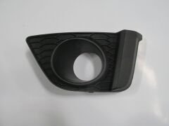 HONDA JAZZ- 15/17; SİS LAMBA KAPAĞI SOL SİS DELİKLİ SİYAH (TW) 71103-T5R-A10