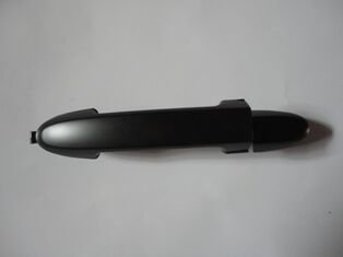 HYUNDAI SANTA FE- 06/10; ÖN KAPI DIŞ AÇMA KOLU SAĞ SİYAH (ANAHTAR DELİKSİZ) (HUSHAN) 82652-2B010