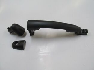 RENAULT KANGOO- 3- 08/13; ÖN KAPI DIŞ AÇMA KOLU SAĞ/SOL AYNI (ADET) SİYAH (PÜTÜRLÜ TİP) 7701478188