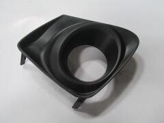 TOYOTA COROLLA- E150- 10/13; SİS LAMBA KAPAĞI SAĞ SİS DELİKLİ (CASP) 81481-12180
