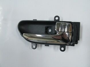 NISSAN X TRAIL- 08/12; ÖN KAPI İÇ AÇMA KOLU SAĞ SİYAH (ELCEĞİ NİKELAJLI) (HUSHAN) 80670-9Y000