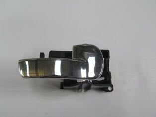 NISSAN PICK UP- NAVARA- 06/14; ARKA KAPI İÇ AÇMA KOLU SAĞ (ELCEĞİ NİKELAJLI) (EURO BODY) 80670-4X02B