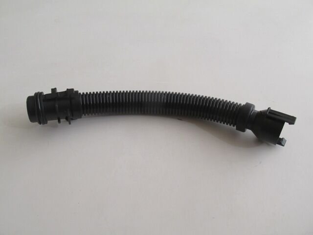 BMW 1 SERI- E87- 04/11; HAVA FİLTRE BORUSU 13717803842