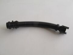 BMW 1 SERI- E87- 04/11; HAVA FİLTRE BORUSU 13717803842