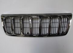JEEP CHEROKEE- GRAND- 99/03; ÖN PANJUR NİKELAJLI (İÇ IZGARASIYLA BİRLİKTE/VİDALI TİP) (TYG) 55155921AB