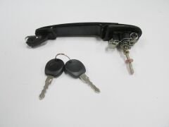VOLKSWAGEN POLO- 3- 95/99; ÖN KAPI DIŞ AÇMA KOLU SAĞ/SOL AYNI (ADET) (ANAHTARI İLE BİRLİKTE) (TW) 6N0837207