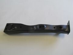 NISSAN QASHQAI- J11- 14/21; ŞASİ UÇ DEMİRİ KOLU SAĞ (BEŞİK)(MOTOR BEŞİĞİNE TAKILAN) 54410-4EA0