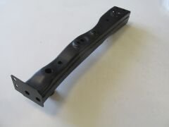 NISSAN QASHQAI- J11- 14/21; ŞASİ UÇ DEMİRİ KOLU SOL (BEŞİK)(MOTOR BEŞİĞİNE TAKILAN) 54411-4EA0
