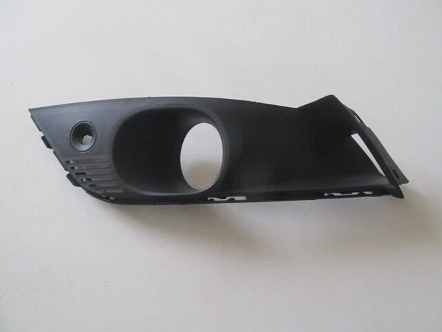 RENAULT MEGANE- 4- SD/HB- 16/20; SİS LAMBA KAPAĞI SOL SİS DELİKLİ/SENSÖR DELİKLİ 261528603R