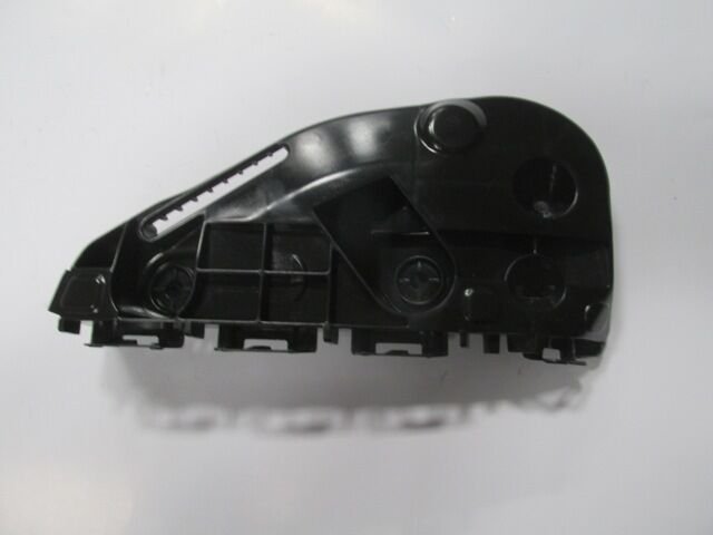 TOYOTA HILUX- PICK UP- 15/19; ÖN TAMPON BRAKETİ SOL PLASTİK (TW) 52116-0K180