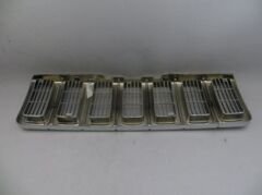 JEEP CHEROKEE- GRAND- 96/98; ÖN PANJUR NİKELAJLI İÇ PETEKLERİ SİYAH (TYG) 55055059