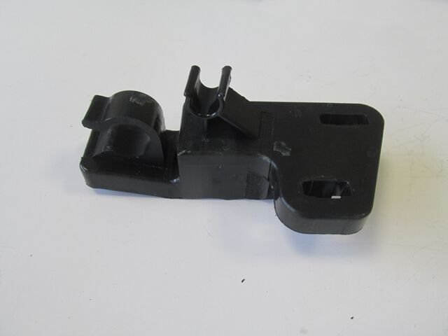 TOYOTA COROLLA- NDE180- 13/18; KAPUT DAYAMA DEMİRİ KLİPSİ 53452-02160