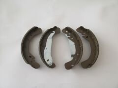 OPEL ZAFIRA- 99/04; ARKA FREN PABUCU 1,6/1,8/2,0 (114,3X40)(BRAMAX) 1605064