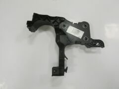 RENAULT SCENIC- 2- 03/09; ÖN PANEL YAN PARÇA SOL PLASTİK 8200137495